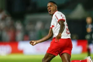 Zagueiro do Red Bull Bragantino é suspenso por 12 jogos por fala machista