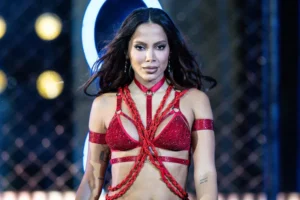 'Achei que eu arrasei', se gaba Anitta sobre performance no Saturday Night Live