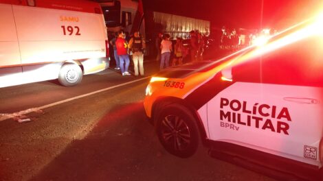 Acidente envolvendo seis veículos mobiliza equipes de socorro e da polícia na PR-317