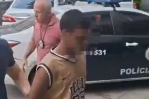 Ambulante tenta cobrar R$ 10 mil por churrasquinho e é preso no Rio