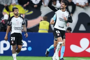 Ataque do Corinthians tenta se redimir em duelo com o Barra na Copa do Brasil