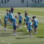 Barcelona se prepara para a Champions com bolas de tênis; veja