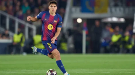 Barcelona tem zagueiro expulso e vê Atlético abrir vantagem na Champions