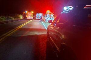 Batida entre caminhão e ambulância de prefeitura termina com um morto e dois feridos na PR-323