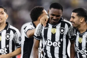 Botafogo estreia na Copa Sul-Americana diante do Caracas sob o comando de Franclim Carvalho