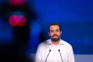 Boulos amplia espaço como conselheiro de Lula após saída de ministros da 'cozinha' do Planalto