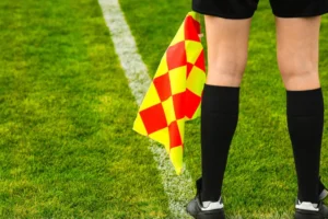 Brasil terá três árbitros, cinco assistentes e um VAR na Copa do Mundo