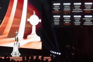 Brasileiros entram em campo para as competições continentais nesta terça-feira (07)