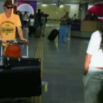 Bruna Marquezine reencontra Shawn Mendes nos EUA e casal é flagrado em Malibu