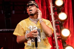 Cantor D4vd é preso pelo assassinato de adolescente de 14 anos, diz site