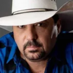 Cãozinho desaparecido do cantor Edson é encontrado morto