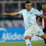 Carlos Vinícius perde 3 pênaltis, tem gol anulado, e Grêmio empata na Sul-Americana