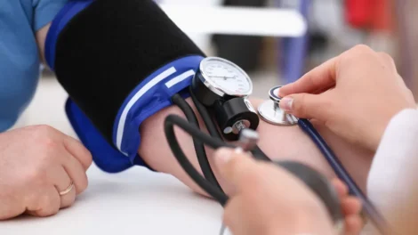 Casos de adultos brasileiros diagnosticados com hipertensão cresceram 31%