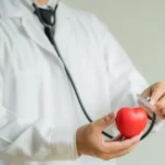 Cinco hábitos comuns que aceleram o envelhecimento e prejudicam o coração