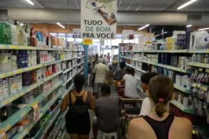 Consumo nos lares brasileiros sobe 3,2% em março ante igual mês de 2025, revela Abras