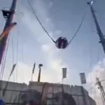 Corda de atração rompe e deixa quatro pessoas suspensas na Espanha; vídeo