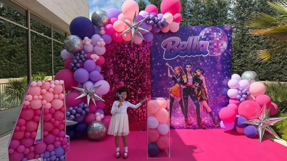 Cristiano Ronaldo celebra 4 anos da filha e relembra filho falecido