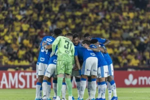 Cruzeiro tenta embalar na Libertadores ao receber a Universidad Católica no Mineirão