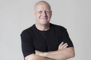 Dado Schneider traz reflexões sobre gerações e mercado de trabalho à Semana S do Comércio 2026