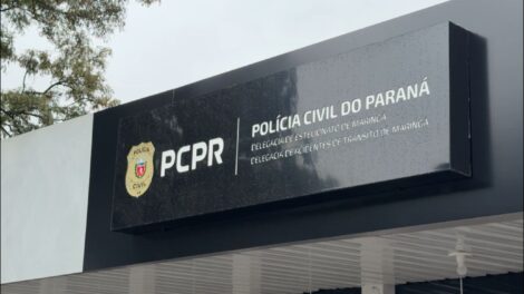 Dentista suspeito de aplicar golpes em pacientes passa por audiência e segue preso
