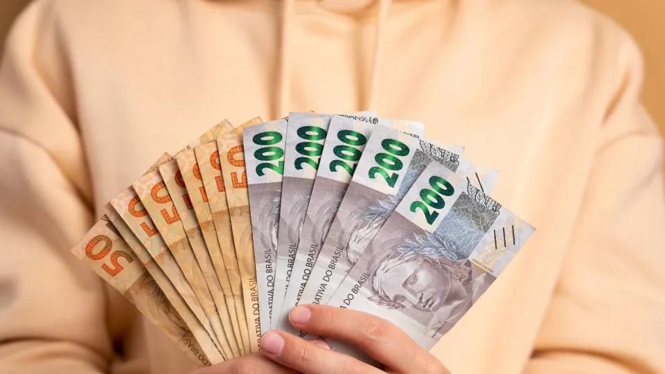 Dinheiro esquecido: BC libera mais de R$ 1 mil; veja quem pode sacar