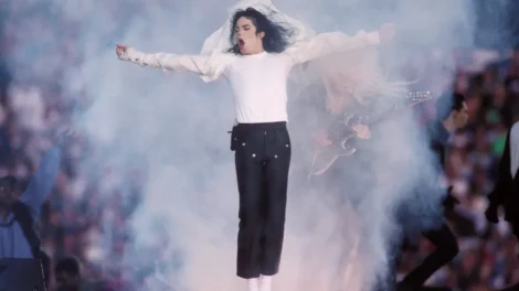 Diretor de documentário sobre acusações contra Michael Jackson critica filme
