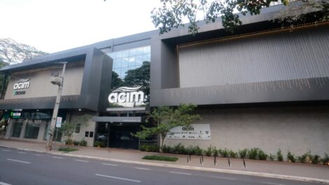 Em manifesto, Acim e entidades pedem revogação de lei que alterou feriado do Aniversário de Maringá