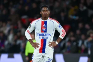 Endrick leva bronca de possível rival da Copa após 'provocar' torcida do PSG: 'Jogue futebol'