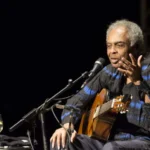 Eu sou musicalmente preguiçoso, comenta Gilberto Gil ao analisar sua carreira