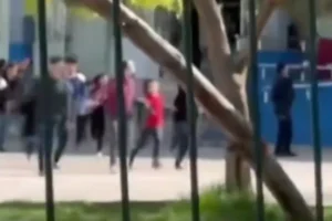 Ex-aluno invade escola, atira e deixa 18 feridos na Turquia