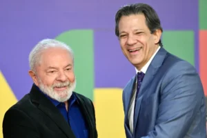 FMI corta previsão para economia global, mas eleva PIB do Brasil