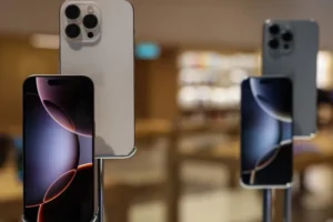 Falha em iPhones expõe dados e leva Apple a lançar atualização urgente