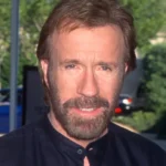 Família de Chuck Norris alerta para fake news sobre morte do ator