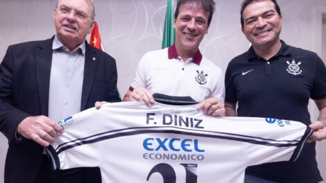 Fernando Diniz é anunciado como novo técnico do Corinthians