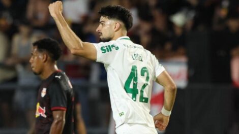 Flamengo e Palmeiras buscam manter invencibilidade na Libertadores