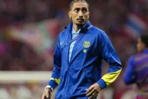 “Foi um roubo”, dispara Raphinha após queda do Barça na Champions