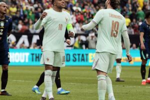 França assume liderança do ranking da Fifa; Brasil cai para 6ª posição