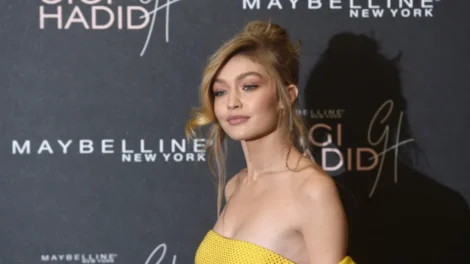 Gigi Hadid nega ligação com Jeffrey Epstein