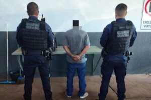 Homem com mandado de prisão é detido pela GCM após pedir