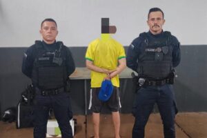 Homem com mandado de prisão por estupro é detido após tentar furtar moto no centro de Maringá