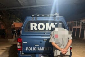 Homem com mandado de prisão por furto é detido em Maringá