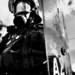 Idoso de 89 anos é preso em Atenas após ataques a tiros