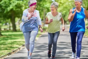 Idosos recorrem à atividade física para cuidar do corpo e da mente