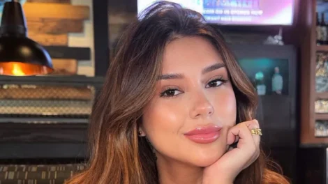 Imagens fortes: influenciadora relata necrose e deformações após cirurgia