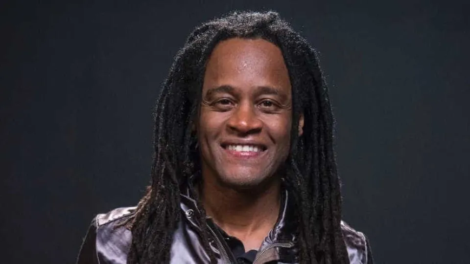 Incidente com Toni Garrido deixa agente com pé quebrado no Rio de Janeiro