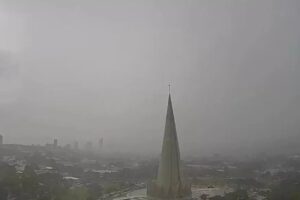 Inmet emite alerta amarelo para chuvas intensas em Maringá