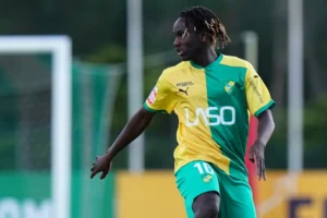 Jogador é esfaqueado na Dinamarca, passa por cirurgias e segue internado