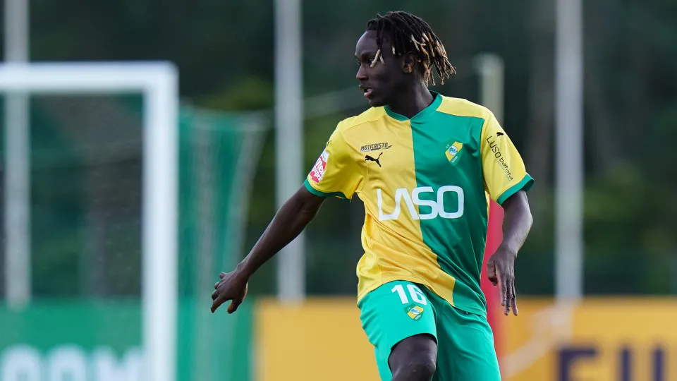 Jogador é esfaqueado na Dinamarca, passa por cirurgias e segue internado