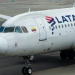 Latam teve 84 voos cancelados e 10 mil passageiros afetados por pane em SP