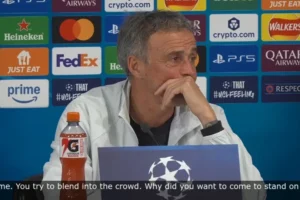 Luis Enrique arranca risos na coletiva de imprensa: “Não percebi um c...”